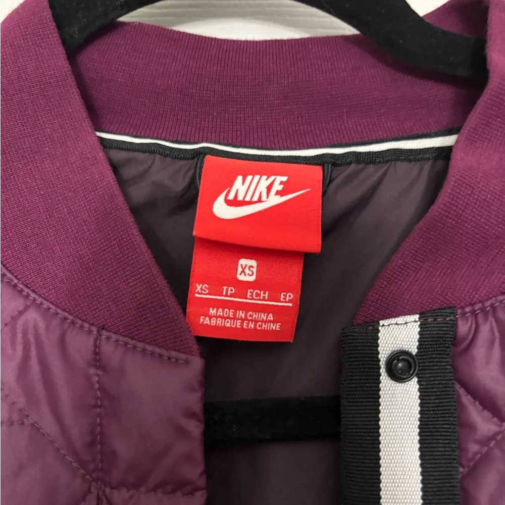 Nike jacket - Picture 2 of 3